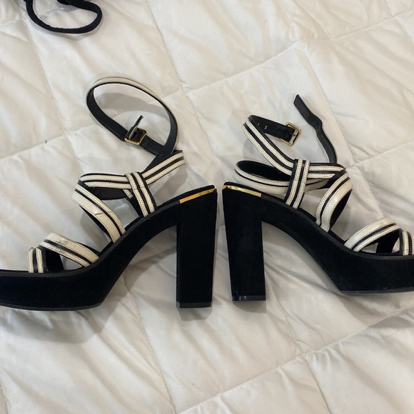 Ferragamo heels - Picture 5 of 13